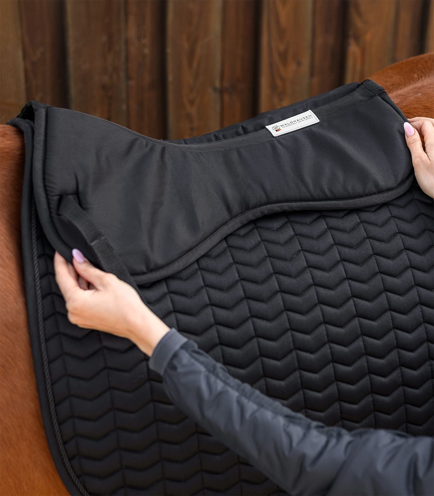 Podsedlova podložka z pamäťovej peny